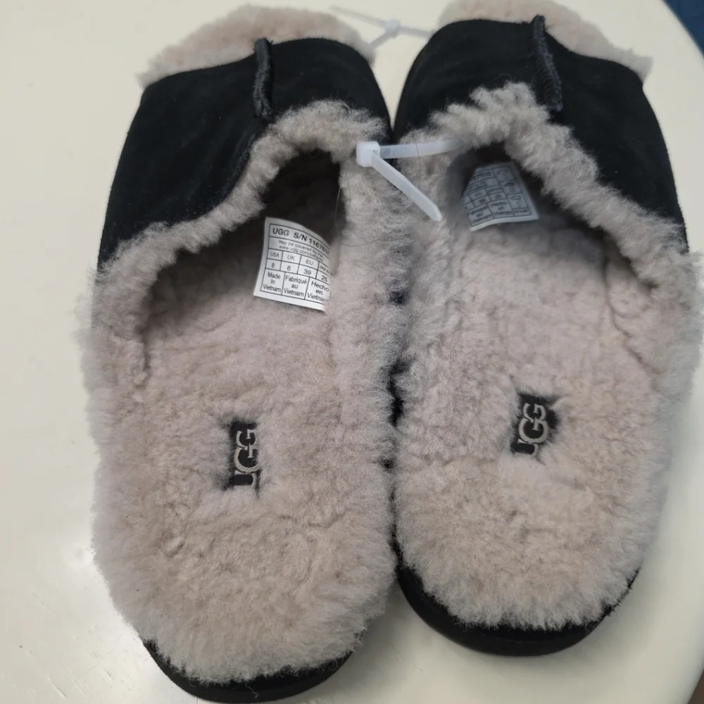 Cozy Ugg greenport slides size 8